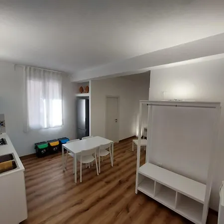 Cortile 5 * Menfi