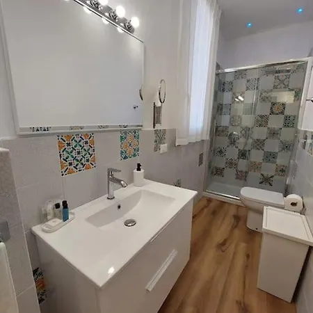 Cortile 5 Apartment *