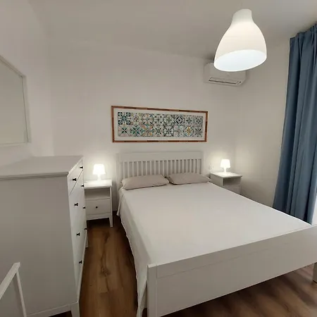Apartment Cortile 5 *