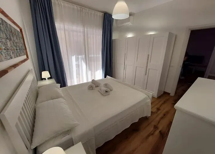 Cortile 5 * Menfi