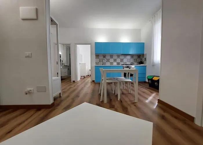 Cortile 5 Apartment *
