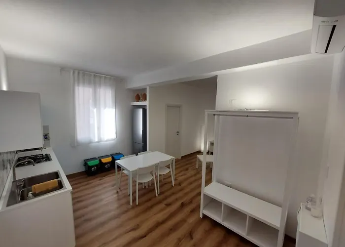 Cortile 5 * Menfi
